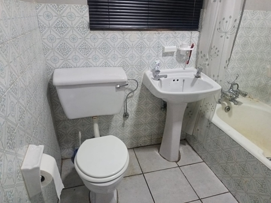 4 Bedroom Property for Sale in Carters Glen Northern Cape